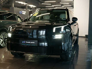 Lynk & Co 900