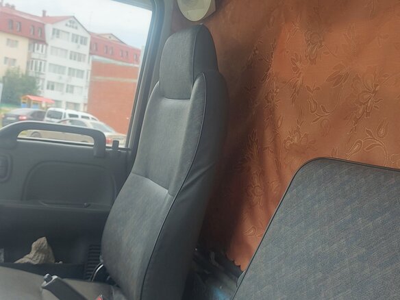 1998 Isuzu Elf (N-series), белый, 900000 рублей - вид 6