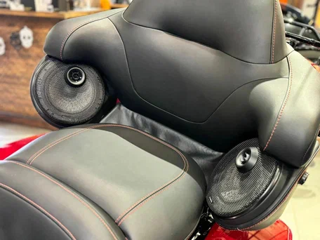2019 Harley-Davidson Road Glide Limited, красный, 2800000 рублей, вид 4