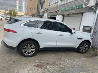 2017 Jaguar F-Pace I, белый, 2500000 рублей, вид 2