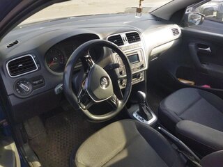 2017 Volkswagen Polo V Рестайлинг, синий, 734000 рублей, вид 2