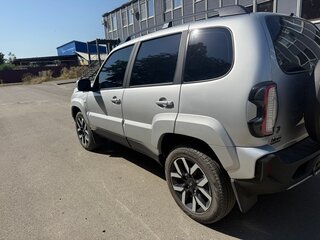 2026 Lada (ВАЗ) Niva Travel I Рестайлинг, серебристый, 1730000 рублей, вид 2