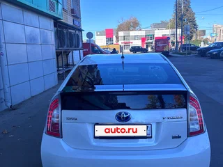 2012 Toyota Prius PHV ZVW35 III Рестайлинг (XW30), белый, 1300000 рублей, вид 4