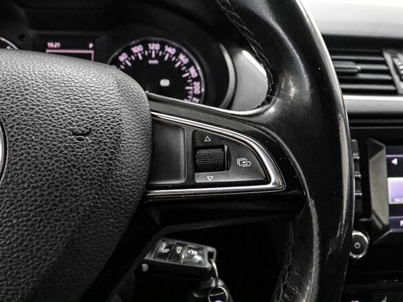 2013 Skoda Octavia III (A7), белый, 949000 рублей - вид 16