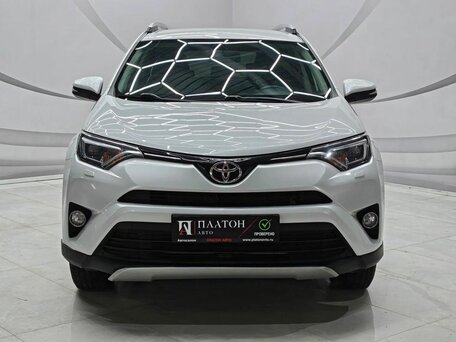 2018 Toyota RAV4 IV (XA40) Рестайлинг, белый, 2395000 рублей, вид 2