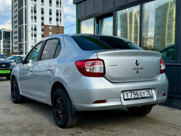 2016 Renault Logan II, серебристый, 675000 рублей - вид 6