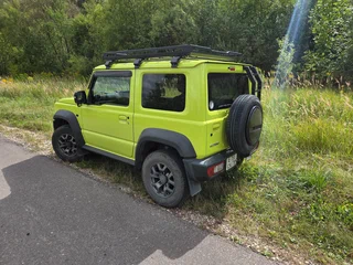 2020 Suzuki Jimny Sierra IV, жёлтый, 2050000 рублей, вид 2