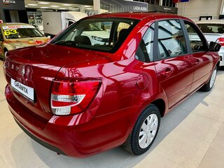 2026 Lada (ВАЗ) Granta I Рестайлинг, красный, 1088000 рублей, вид 4