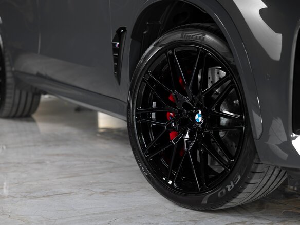 2026 BMW X5 M Competition III (F95) Рестайлинг, серый, 28209300 рублей - вид 14