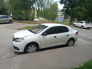 2014 Renault Logan II, белый, 160000 рублей, вид 2