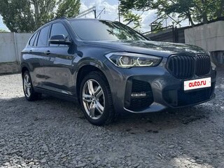 2021 BMW X1 20i xDrive II (F48) Рестайлинг, серый, 3800000 рублей, вид 2