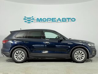 2019 Volkswagen Touareg III, синий, 4835000 рублей, вид 4