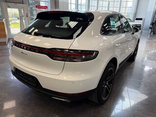 2019 Porsche Macan I Рестайлинг, белый, 4490000 рублей, вид 4