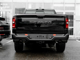 2024 Ram 1500 Crew Cab V Рестайлинг, чёрный, 9490000 рублей, вид 3