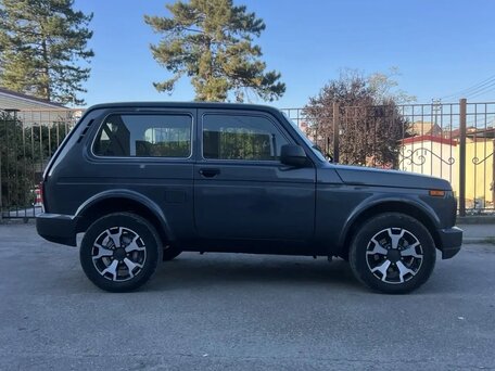 2018 Lada (ВАЗ) 2121 (4x4) Urban I Рестайлинг, серый, 770000 рублей, вид 3