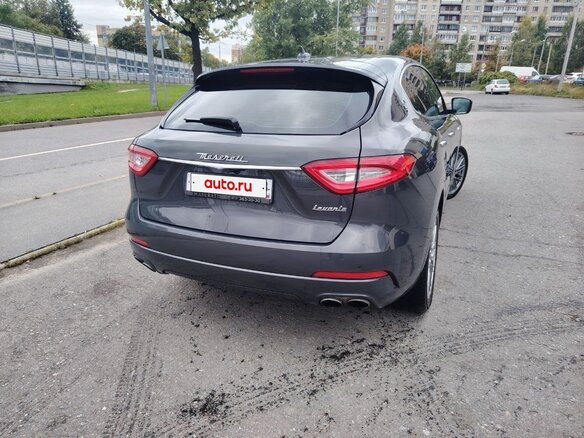 2017 Maserati Levante I, зелёный, 3500000 рублей - вид 4