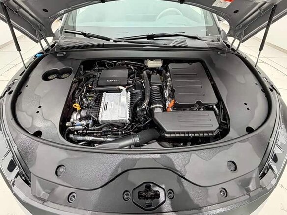 2025 BYD Han DM-i I Рестайлинг 2, серый, 3970000 рублей - вид 17