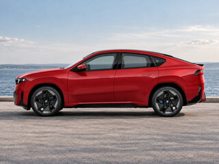 2026 BMW iX4 40 xDrive, красный, 11984000 рублей, вид 5