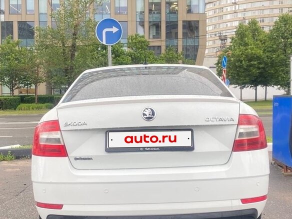 2018 Skoda Octavia III (A7) Рестайлинг, белый - вид 10