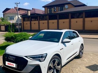 2020 Audi e-tron 55 I, белый, 7500000 рублей, вид 4