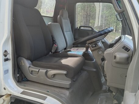 1995 Nissan Atlas, белый, 2600000 рублей, вид 5