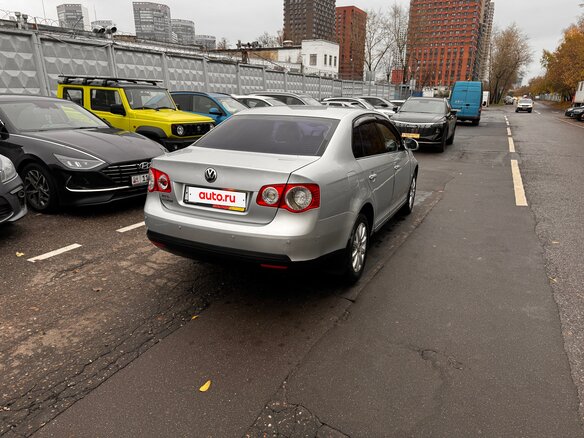 2009 Volkswagen Jetta V, серый, 600000 рублей - вид 2