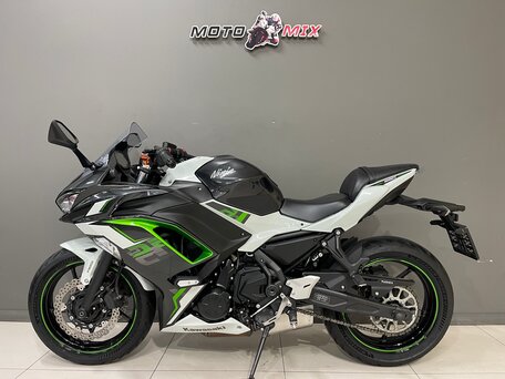 2022 Kawasaki Ninja 650, белый, 850000 рублей, вид 2
