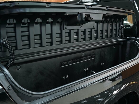 2026 Ram 1500 Crew Cab V Рестайлинг, чёрный - вид 28