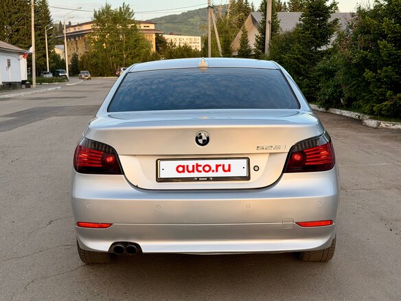 2006 BMW 5 серии 525i V (E60/E61), серебристый, 950000 рублей - вид 3