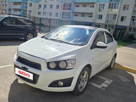 2012 Chevrolet Aveo II, белый, 450000 рублей, вид 1