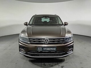 2017 Volkswagen Tiguan II, коричневый, 2291000 рублей, вид 2