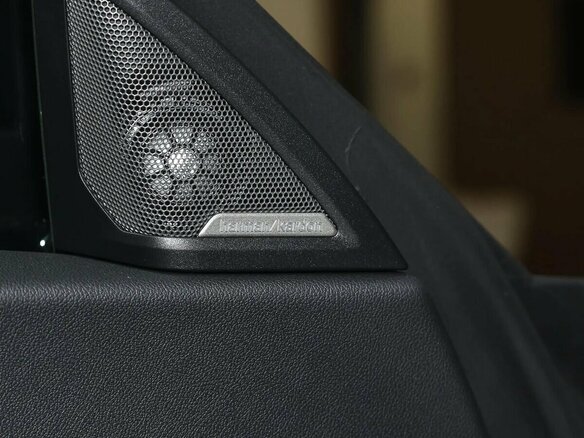 2025 BMW 2 серии 220i G42 Рестайлинг, белый, 6325000 рублей - вид 18