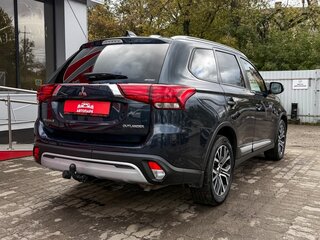 2020 Mitsubishi Outlander III Рестайлинг 3, синий, 2149000 рублей, вид 3