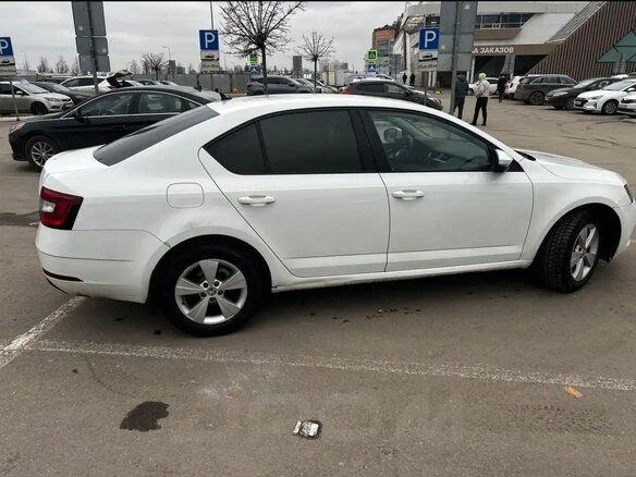 2017 Skoda Octavia III (A7) Рестайлинг, жёлтый, 1080000 рублей - вид 6