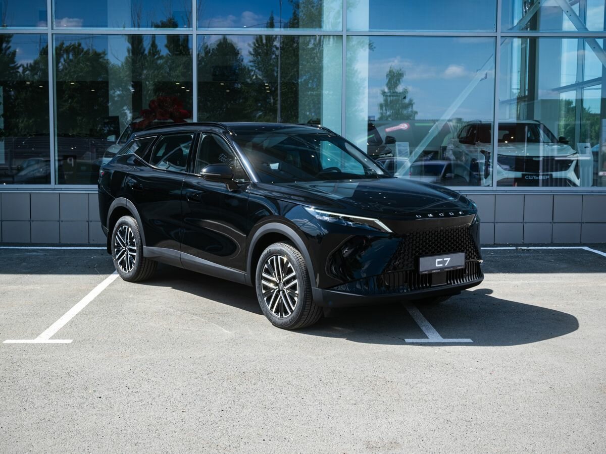 Открыть фотографии: Omoda C7