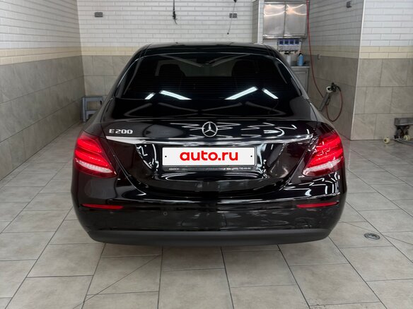 2019 Mercedes-Benz E-Класс 200 V (W213, S213, C238), чёрный, 3000000 рублей - вид 2