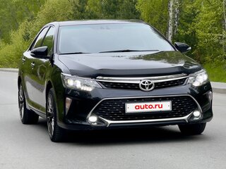 2017 Toyota Camry VII (XV50) Рестайлинг 2, чёрный, 2480000 рублей, вид 4