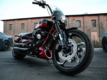 2016 Harley-Davidson CVO Pro Street Breakout, красный, 2300000 рублей, вид 1