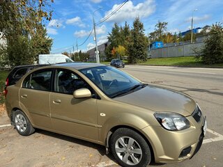 2010 Kia Rio II Рестайлинг, золотистый, 550000 рублей, вид 5