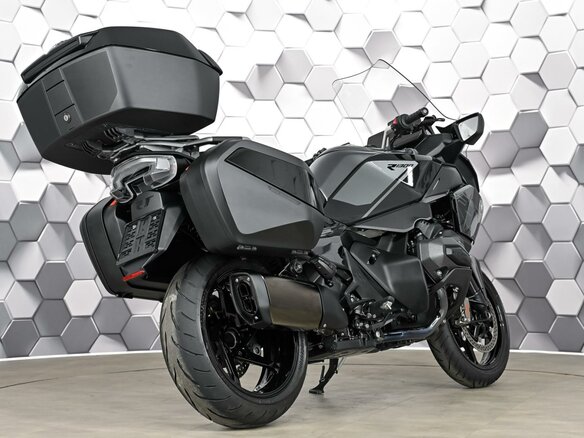 2025 BMW R 1300 RT, чёрный, 2949000 рублей - вид 6