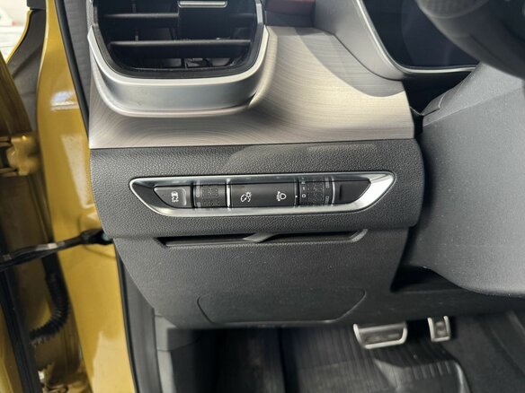 2022 Geely Coolray I, жёлтый, 1790000 рублей - вид 19