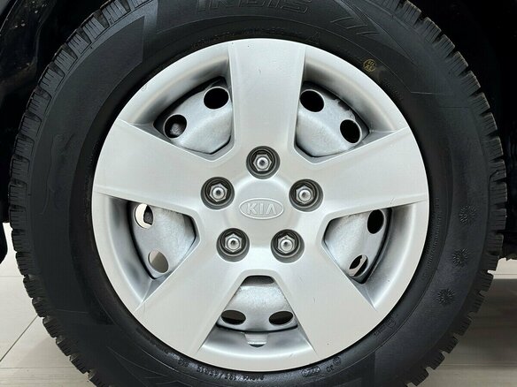 2014 Kia Venga 5-speed I, чёрный - вид 13