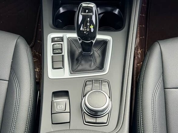 2023 BMW 1 серии 120i III (F52) Рестайлинг, белый - вид 16