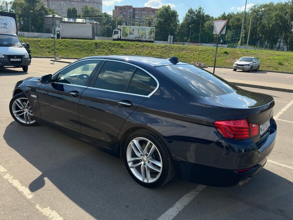 2014 BMW 5 серии 520i VI (F10/F11/F07) Рестайлинг, синий, 1500000 рублей - вид 3