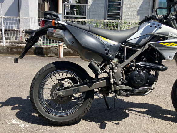 2014 Kawasaki D-tracker 125, белый, 165000 рублей - вид 3