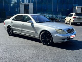 2002 Mercedes-Benz S-Класс 500 Long IV (W220), серебристый, 550000 рублей, вид 4