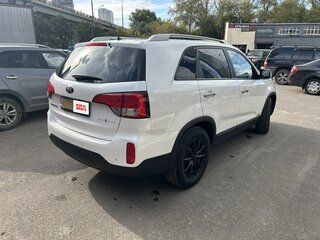 2014 Kia Sorento II Рестайлинг, белый, 1850000 рублей, вид 5