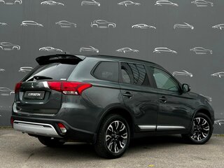 2021 Mitsubishi Outlander III Рестайлинг 3, серый, 2198800 рублей, вид 2