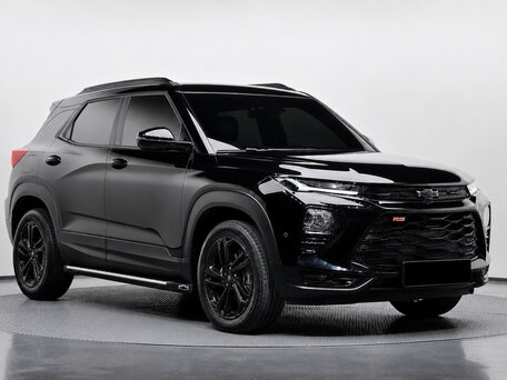 2022 Chevrolet TrailBlazer III, чёрный, 1720000 рублей, вид 2