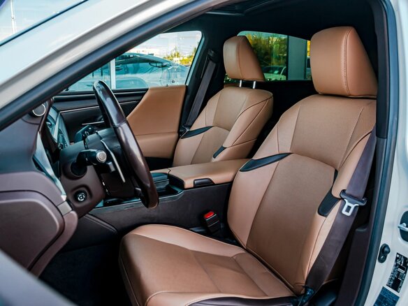 2021 Lexus ES 250 VII, белый, 3180000 рублей - вид 13